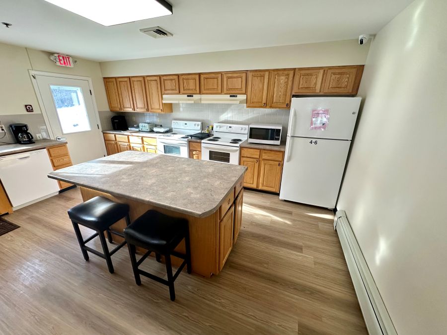 Kitchen with seating area